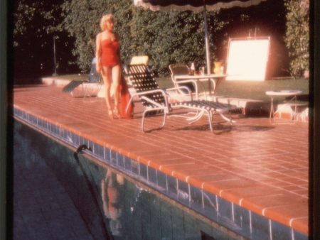 Pin-Up Stereo Slide - Marilyn-Monroe at Harold Lloyd s Pool - 1952 - Kodachrome - vintage For Discount